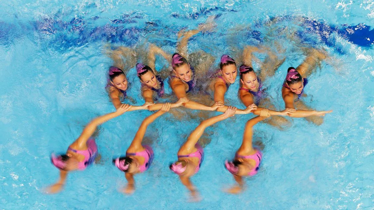 Synchronized Swimming